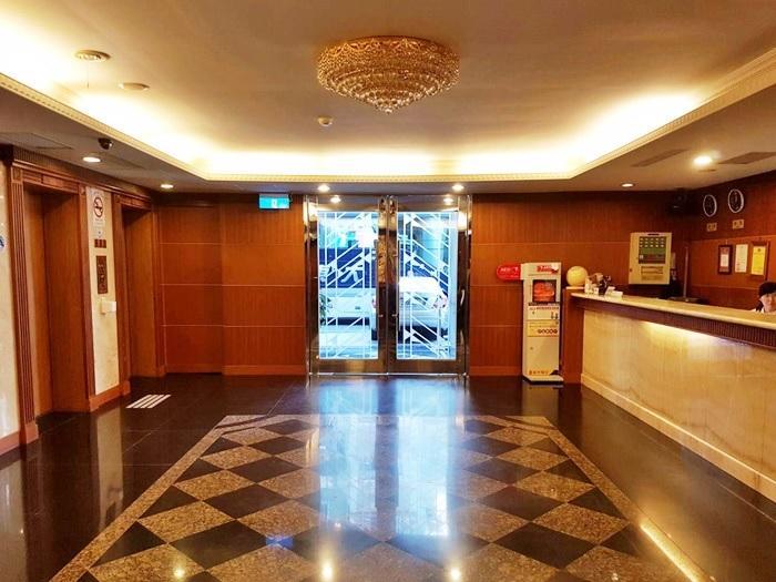 Jing Jing Holiday Hotel Kaohsiung Exterior photo